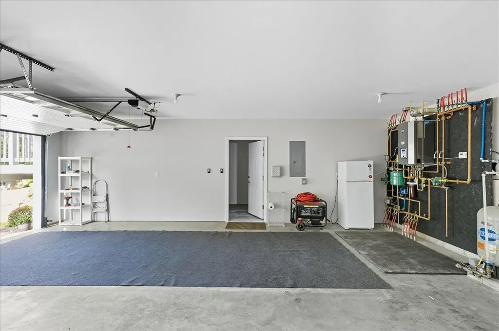 137 Aa Landing Road Glenburn ME 04401