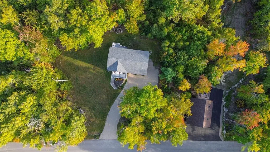 137 Aa Landing Road Glenburn ME 04401