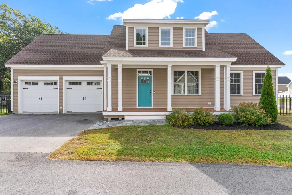 16 Black Sparrow Drive Portland ME 04102