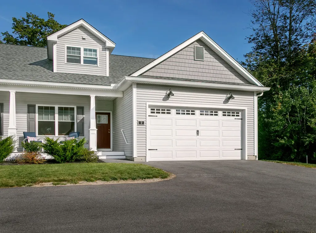 28 Longfellow Lane Kennebunk ME 04043