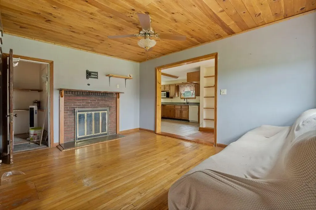29 Mudget Hill Road Vassalboro ME 04989