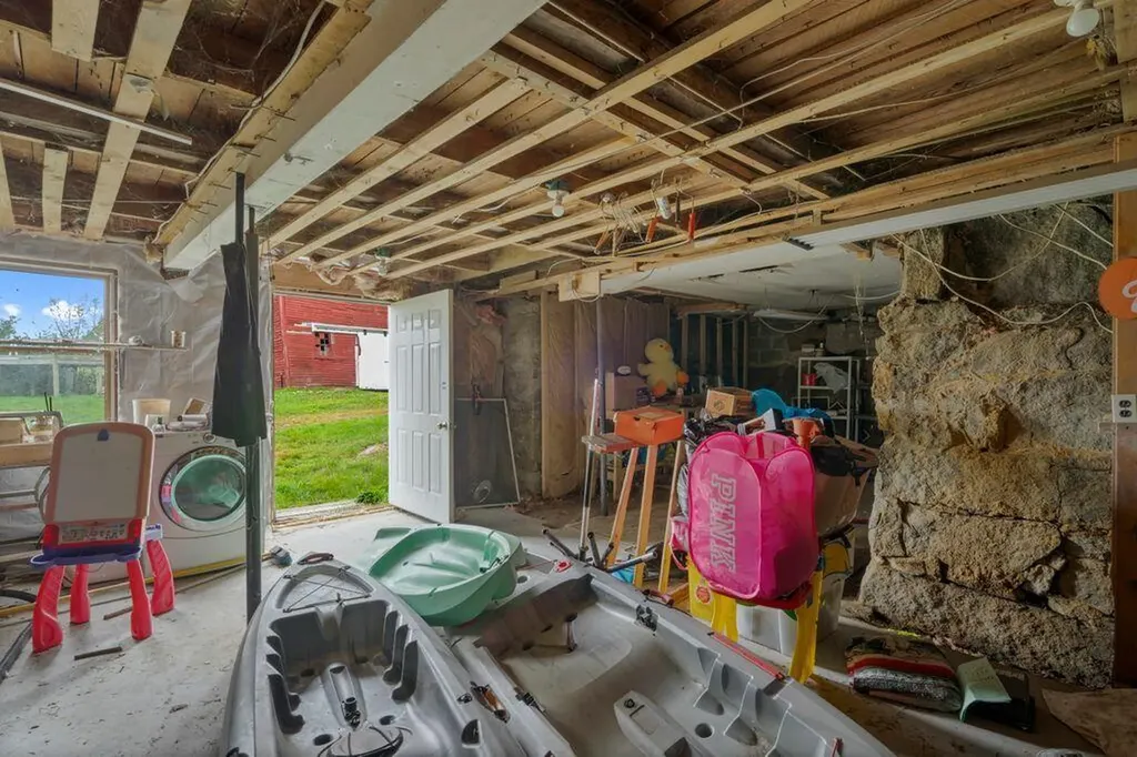29 Mudget Hill Road Vassalboro ME 04989