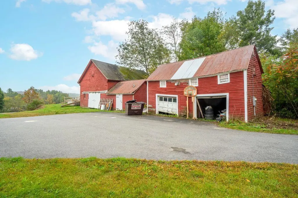 29 Mudget Hill Road Vassalboro ME 04989