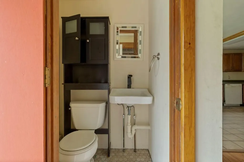 29 Mudget Hill Road Vassalboro ME 04989