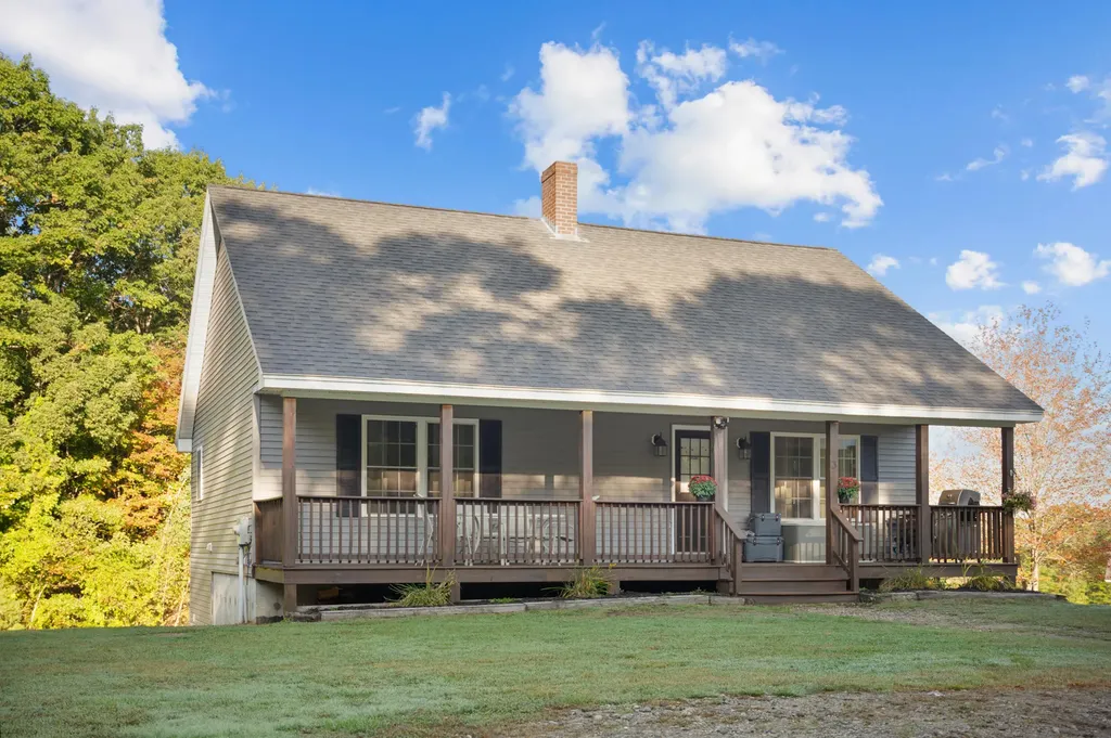 3 Harding Road Baldwin ME 04091