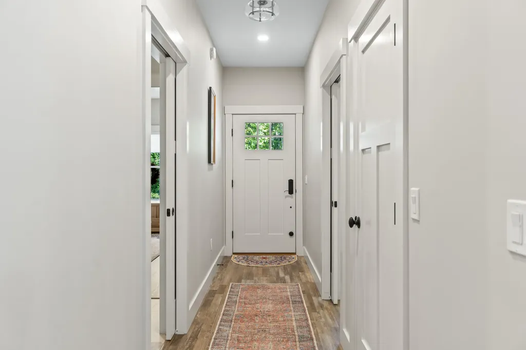 55 Somerset Place Topsham ME 04086