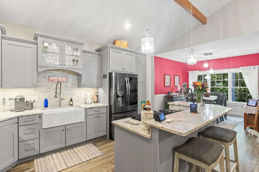 55 Somerset Place Topsham ME 04086
