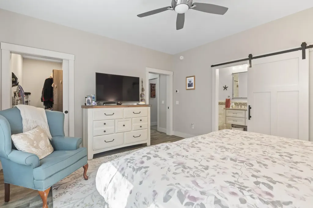 55 Somerset Place Topsham ME 04086