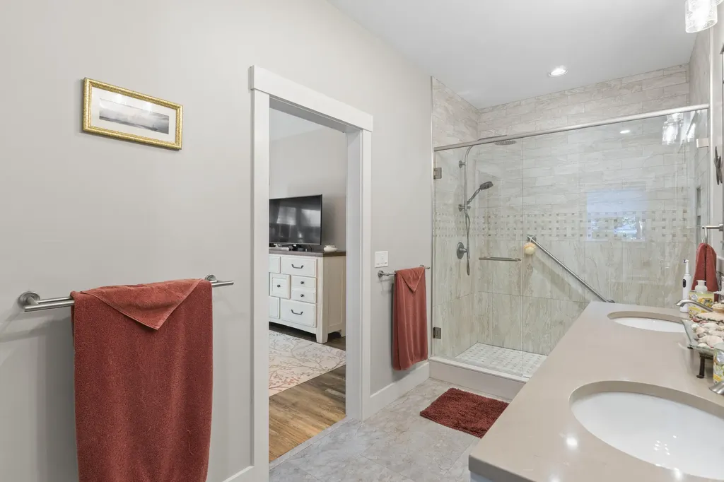 55 Somerset Place Topsham ME 04086