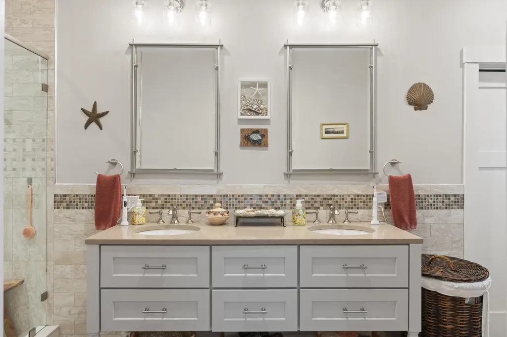 55 Somerset Place Topsham ME 04086