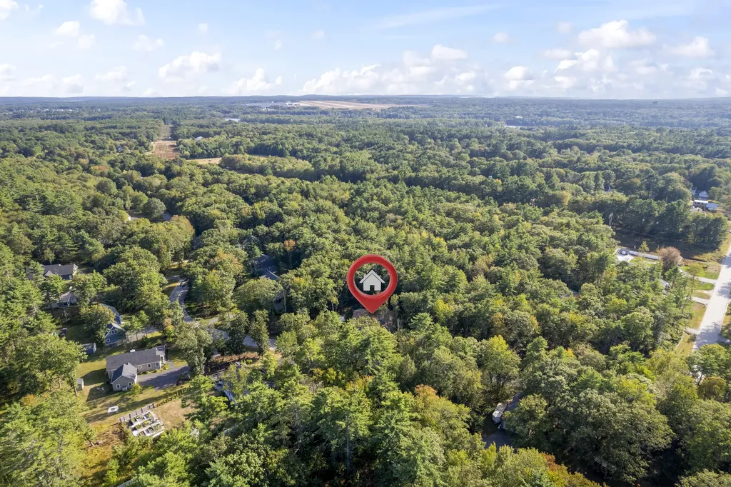 55 Somerset Place Topsham ME 04086