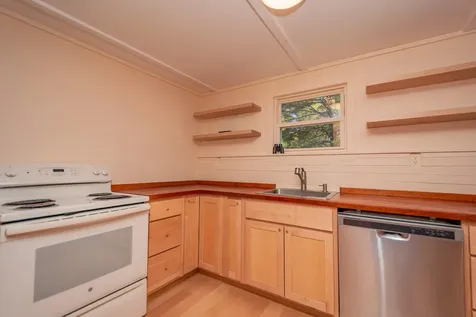 4551 Bennoch Road Alton ME 04468