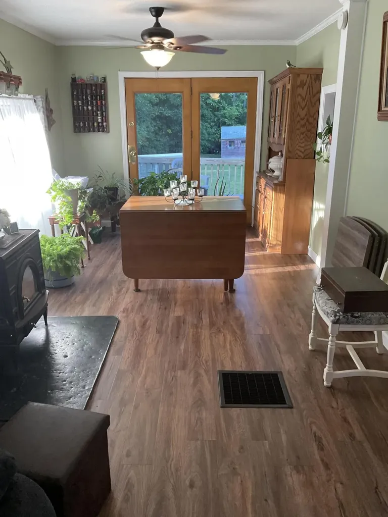 17 Baker Street Clinton ME 04927