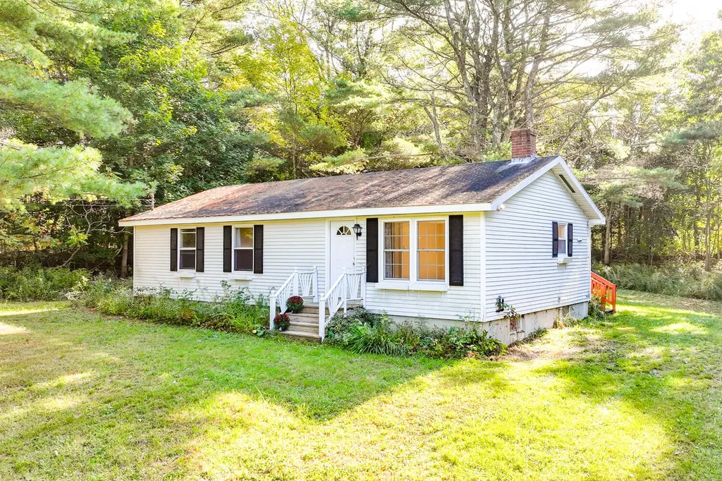 40 Pine Ridge Drive Warren ME 04864