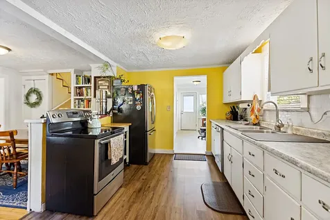 10 Edgewood Street Waterville ME 04901