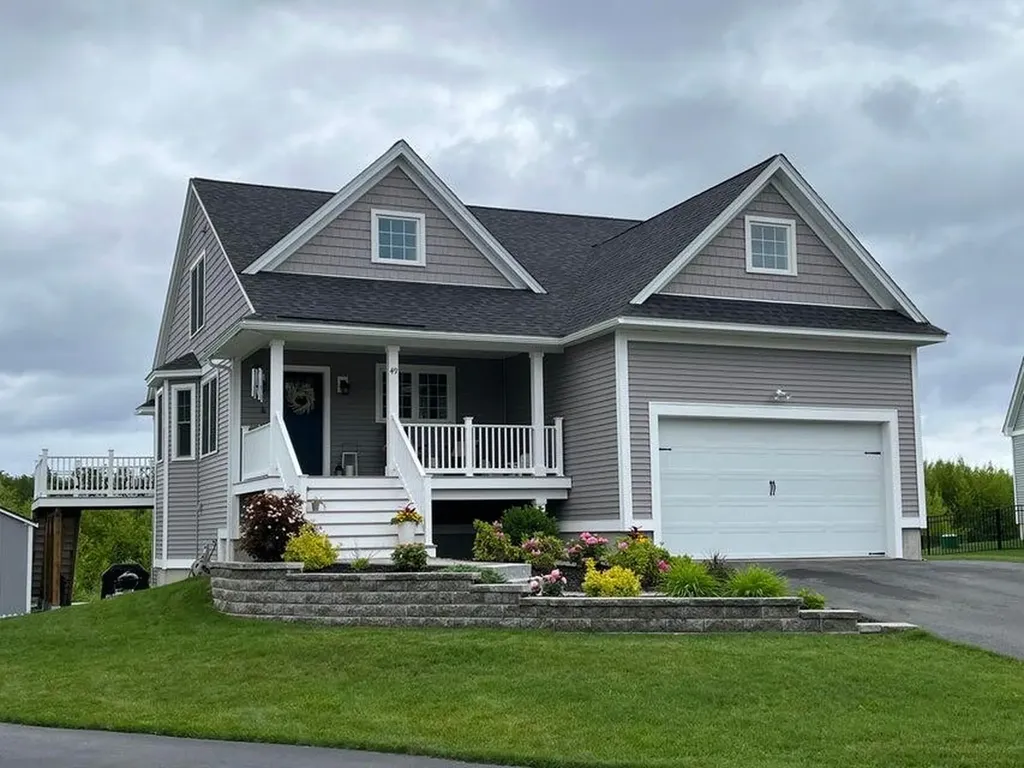 49 Huntington Way Kittery ME 03904