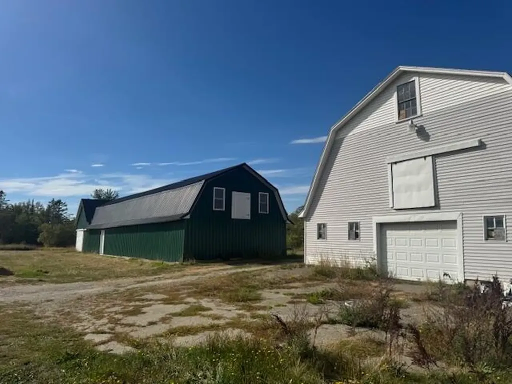 2979 Hudson Road Hudson ME 04449