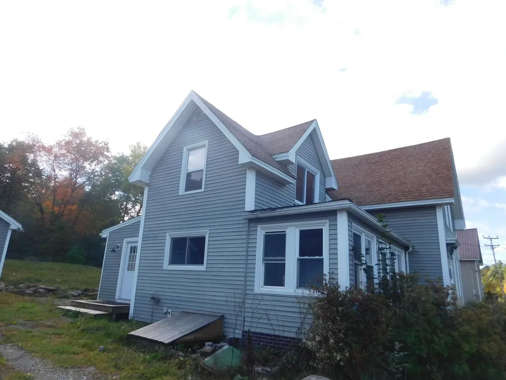 15 Main Road Eddington ME 04428