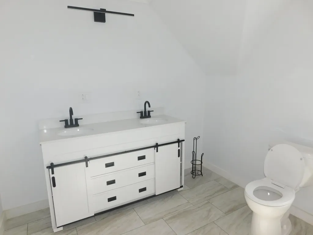 15 Main Road Eddington ME 04428