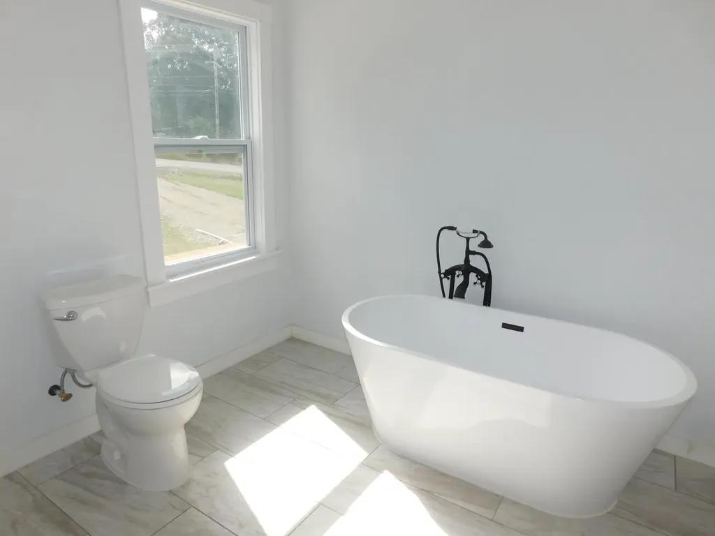 15 Main Road Eddington ME 04428