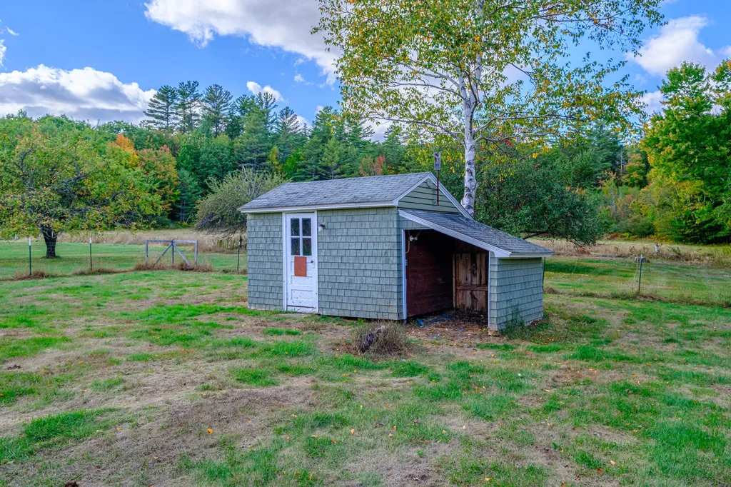 781 North Road Bethel ME 04217