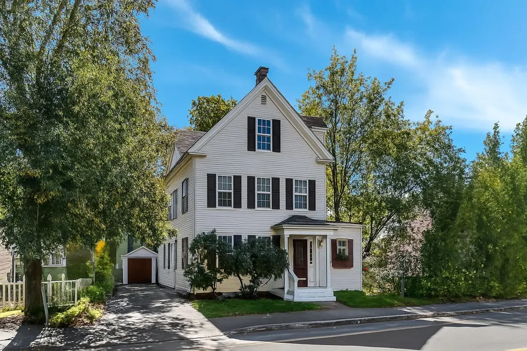 33 Beach Street Saco ME 04072