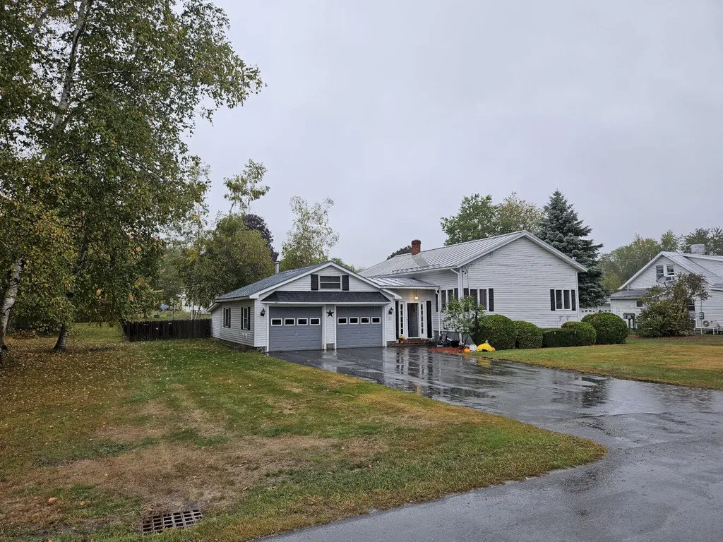 11 Ash Street Madison ME 04950