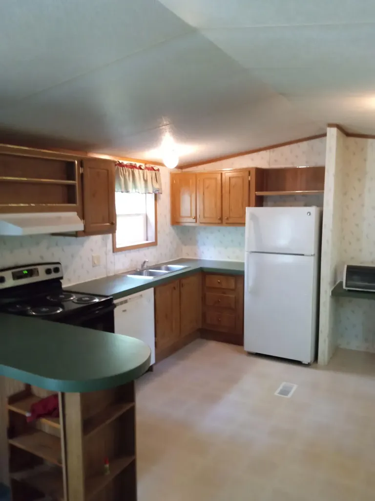 1051 Gardiner Road Wiscasset ME 04578