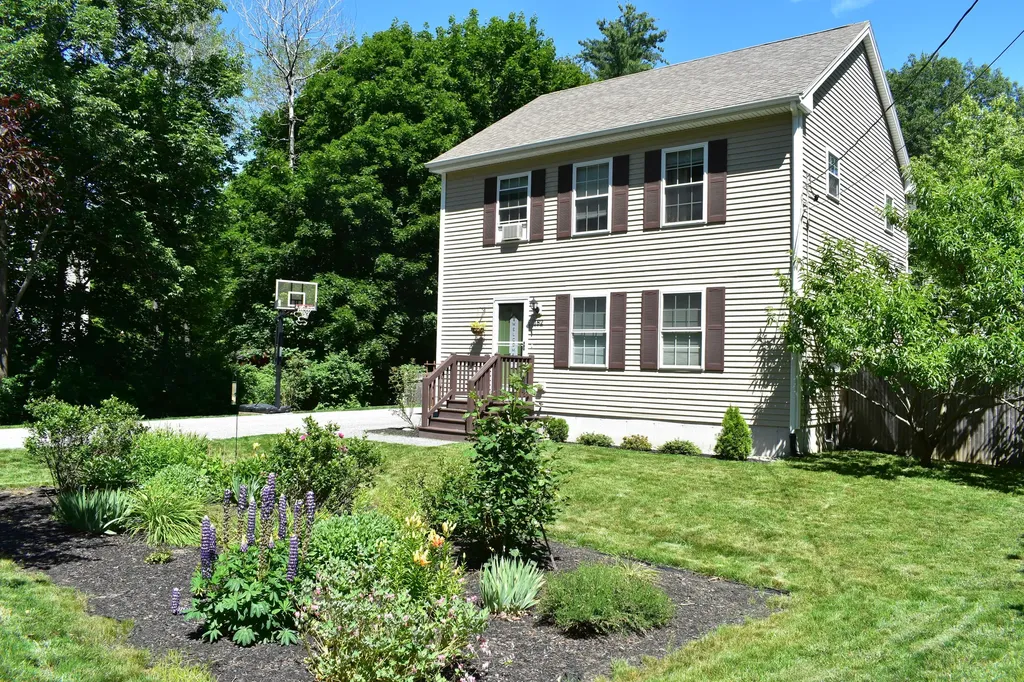 182 Hicks Street Portland ME 04103
