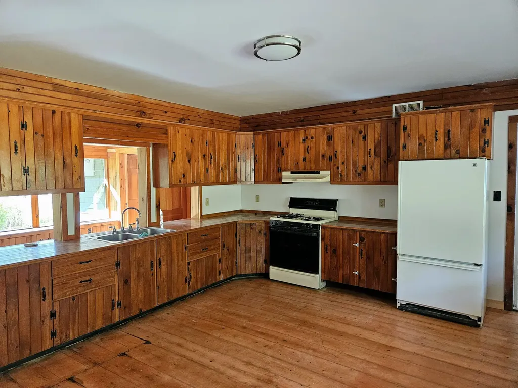 1765 Dexter Road Dover-foxcroft ME 04426