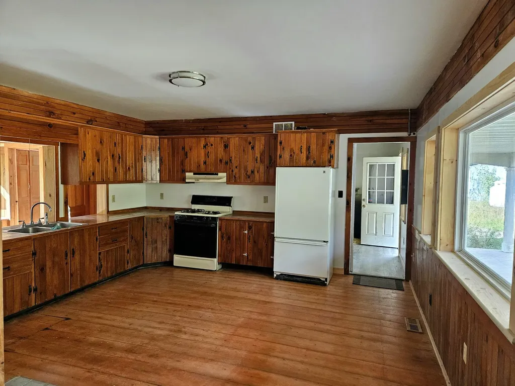1765 Dexter Road Dover-foxcroft ME 04426