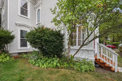51 Grove Street Bangor ME 04401