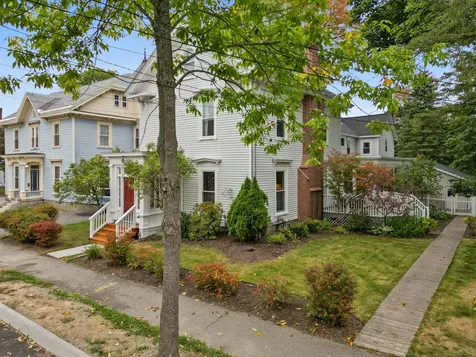 51 Grove Street Bangor ME 04401