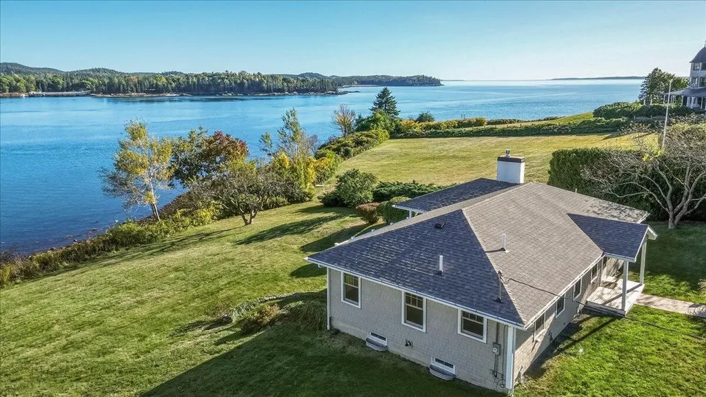 79 Perkins Street Castine ME 04421