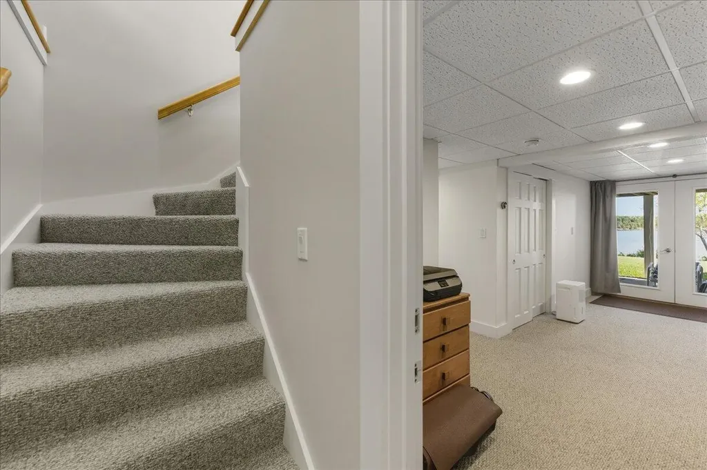 79 Perkins Street Castine ME 04421