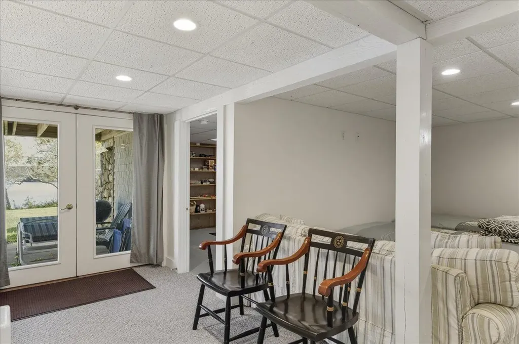 79 Perkins Street Castine ME 04421