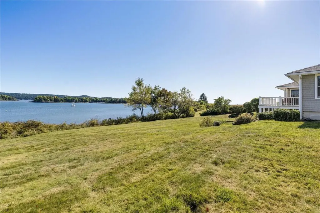 79 Perkins Street Castine ME 04421