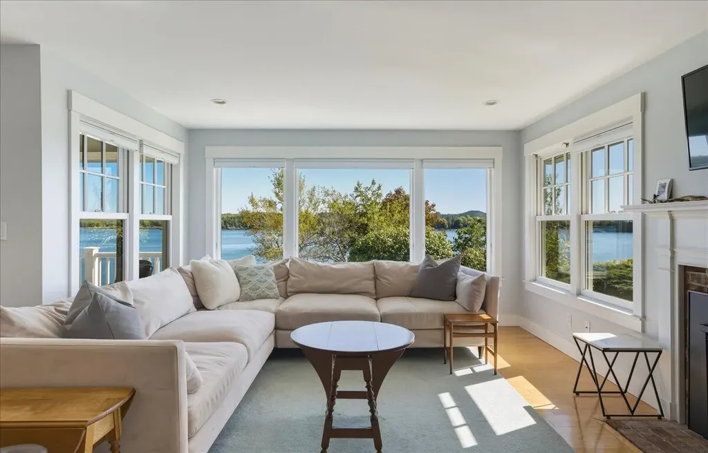 79 Perkins Street Castine ME 04421