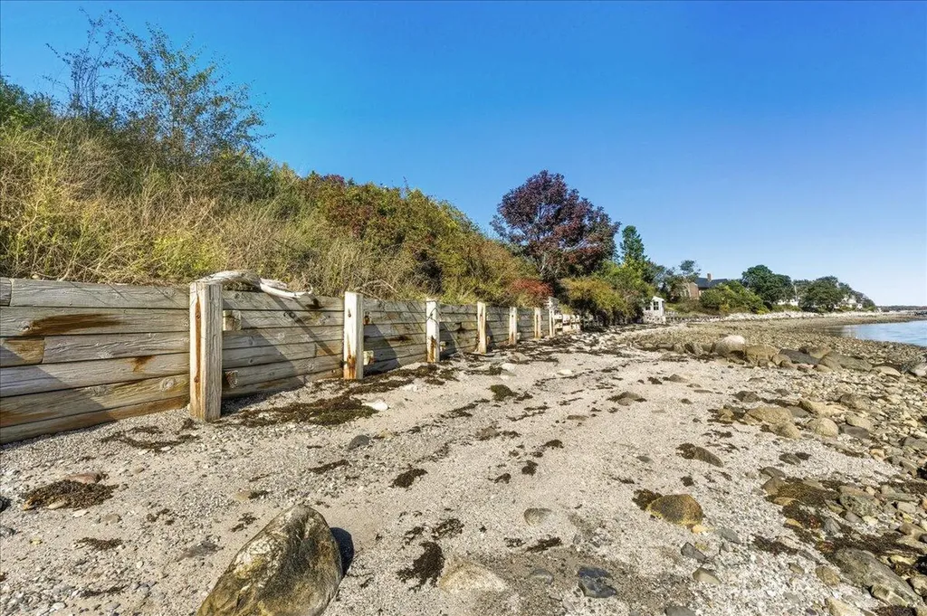 79 Perkins Street Castine ME 04421