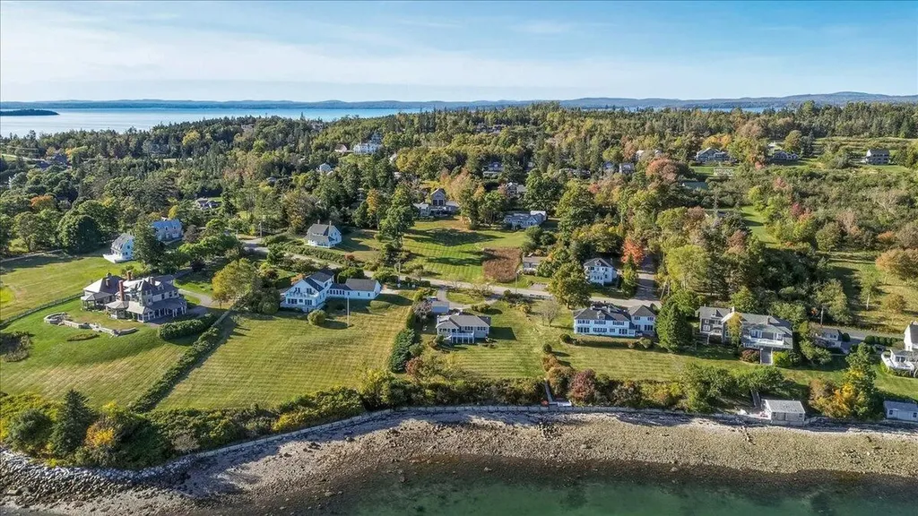 79 Perkins Street Castine ME 04421