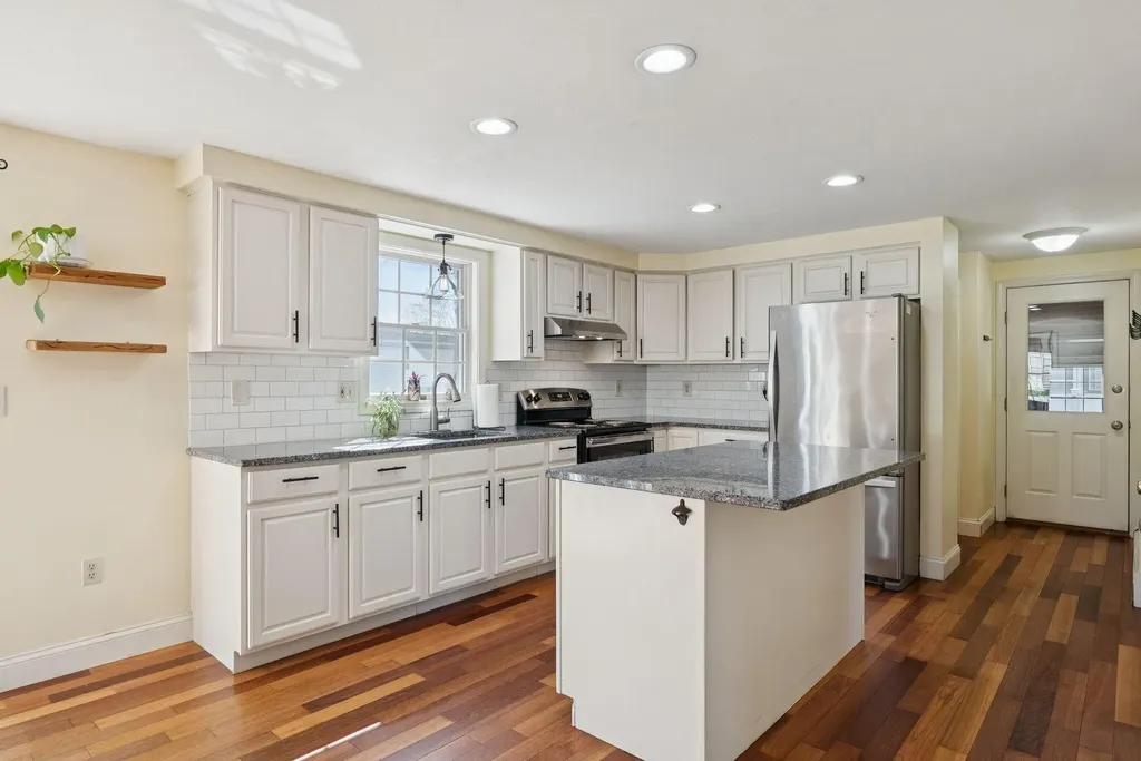 37 Felicia Lane Portland ME 04103