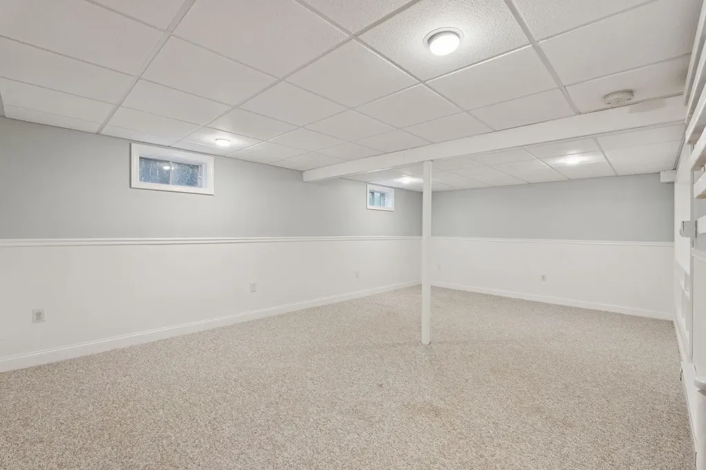 37 Felicia Lane Portland ME 04103