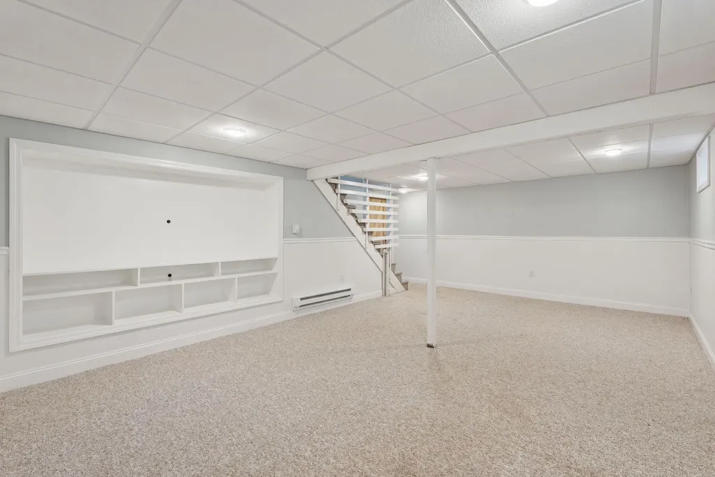 37 Felicia Lane Portland ME 04103