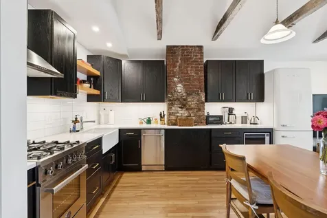 196 Spring Street Portland ME 04102