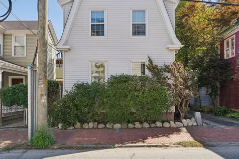 196 Spring Street Portland ME 04102
