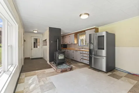 26 Crowell Hill Road Vassalboro ME 04989