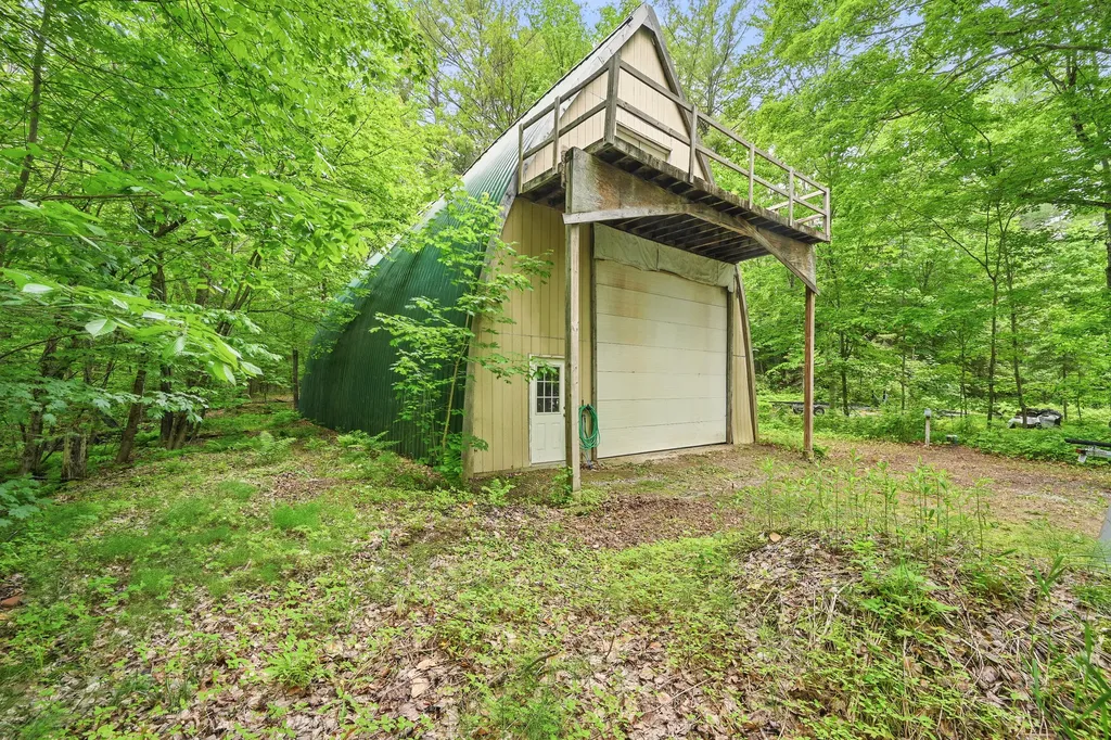 34 Gerber Lane Monmouth ME 04259