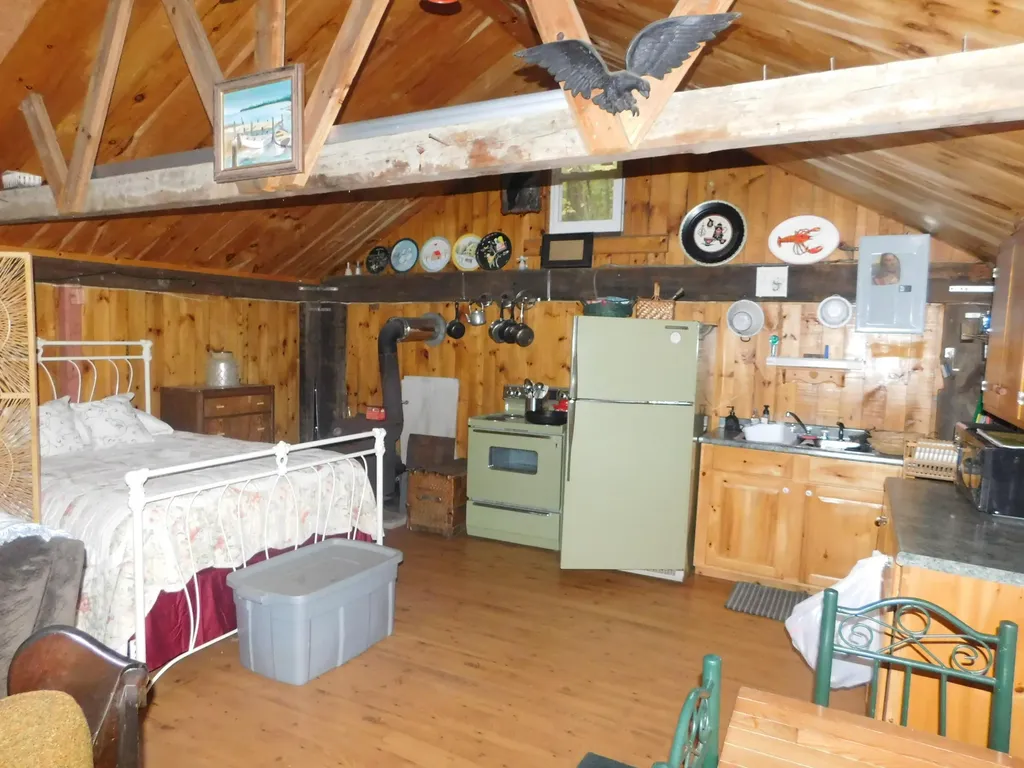 31 Swan Lane Dexter ME 04930
