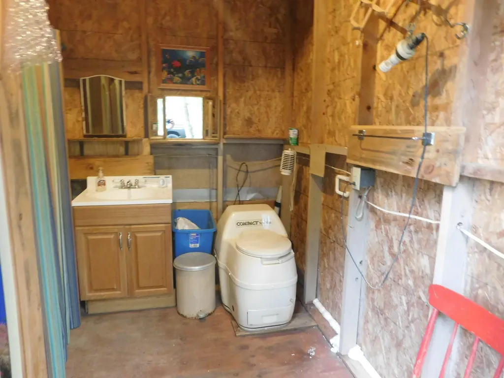 31 Swan Lane Dexter ME 04930