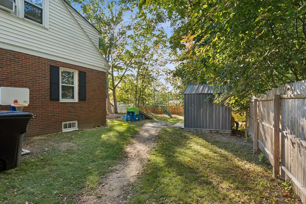 31 Whipple Street Winslow ME 04901